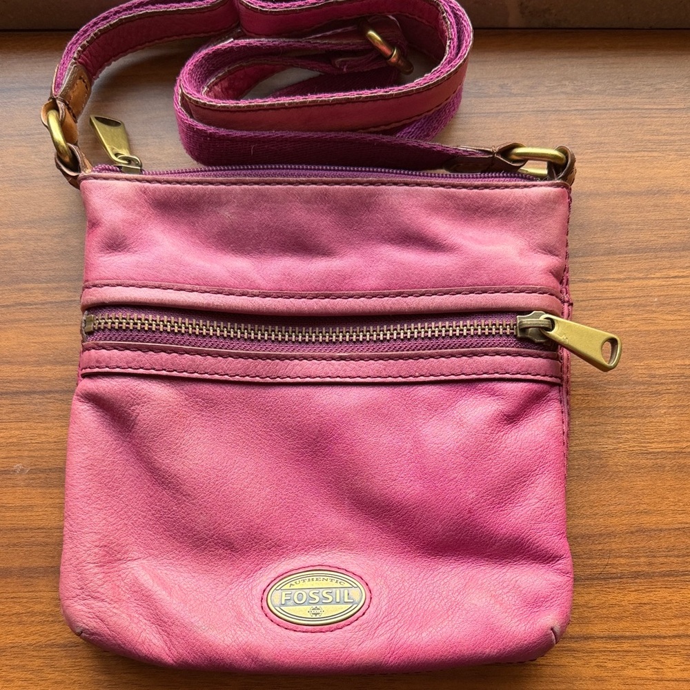 Fossil Explorer Mini Fuchsia Pink Crossbody Bag